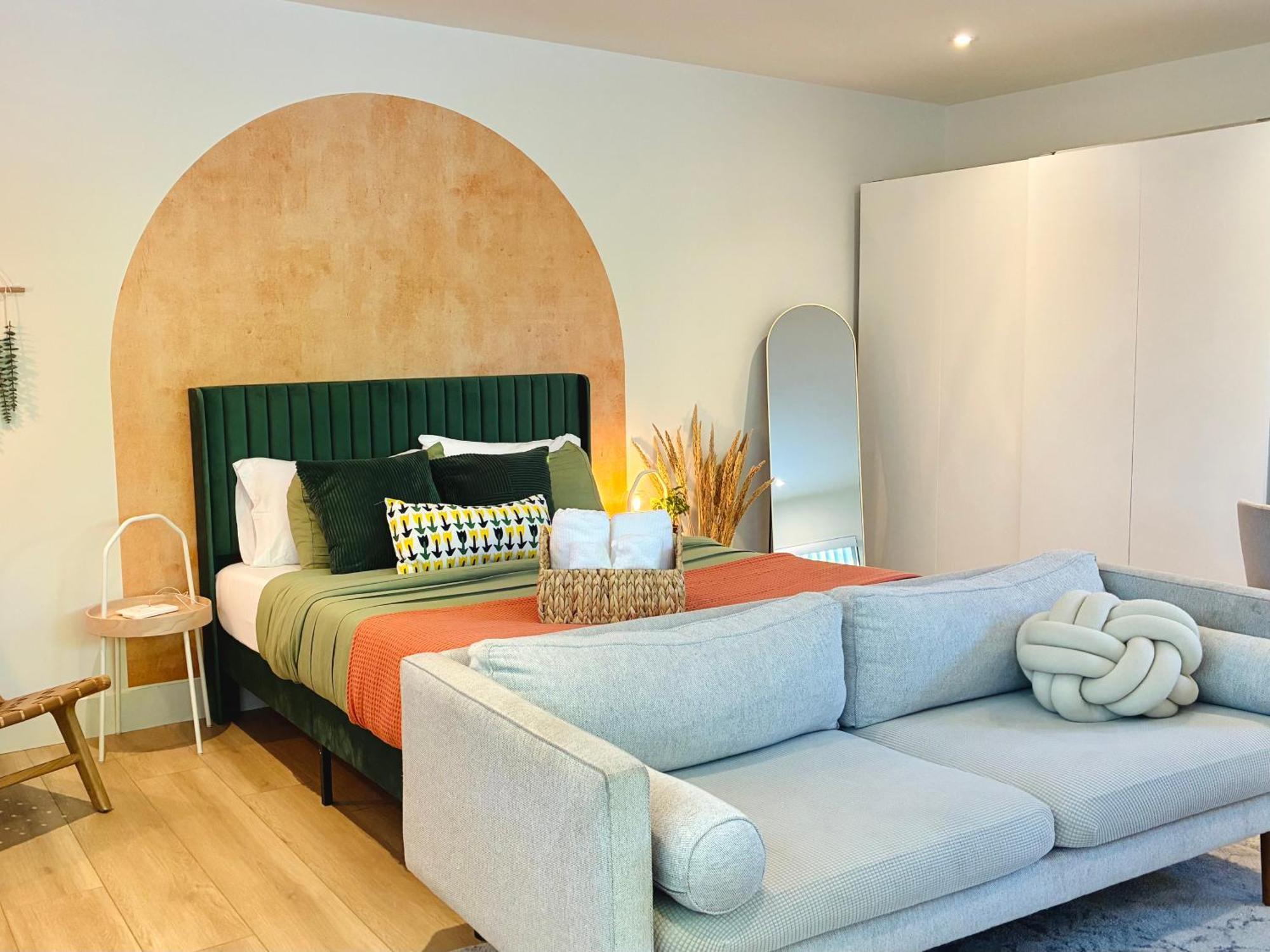 Modern & Cozy At The Heart Of West La * Los Angeles